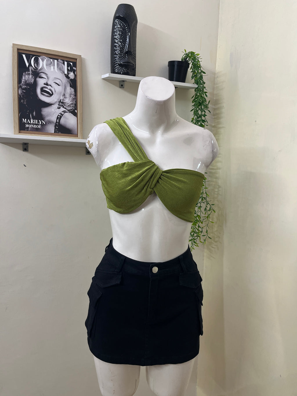 One sided top