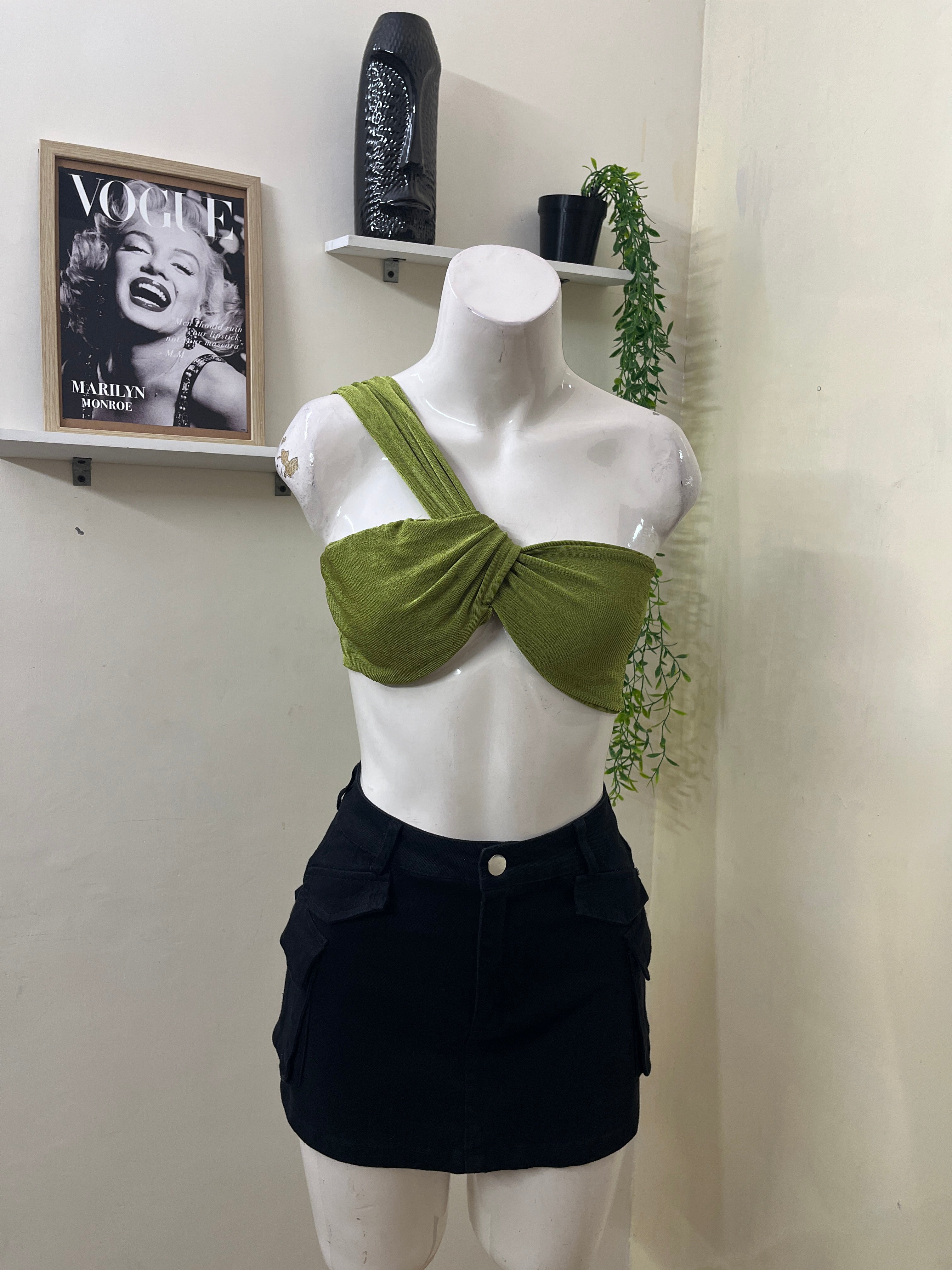 One sided top