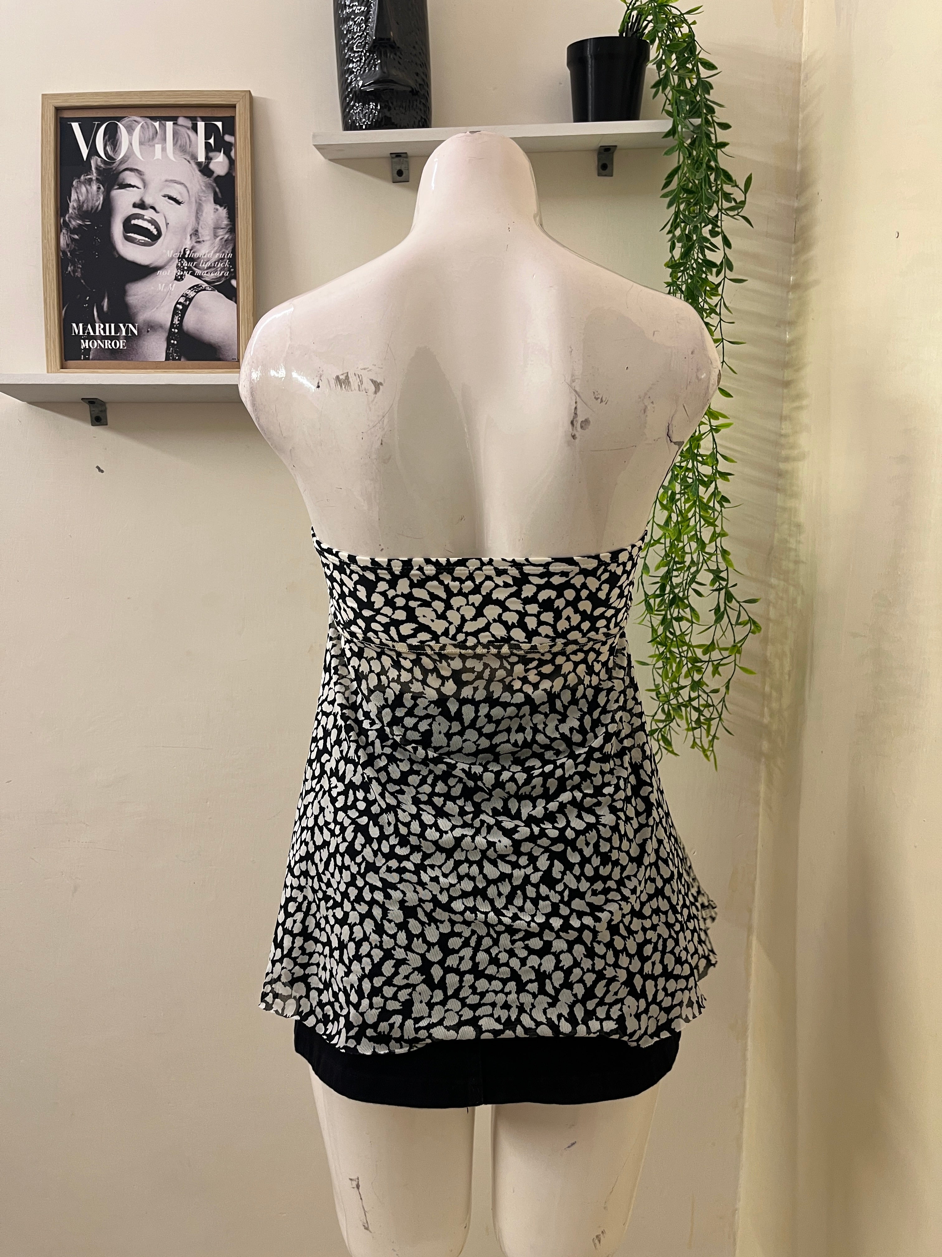 Strapless padded top