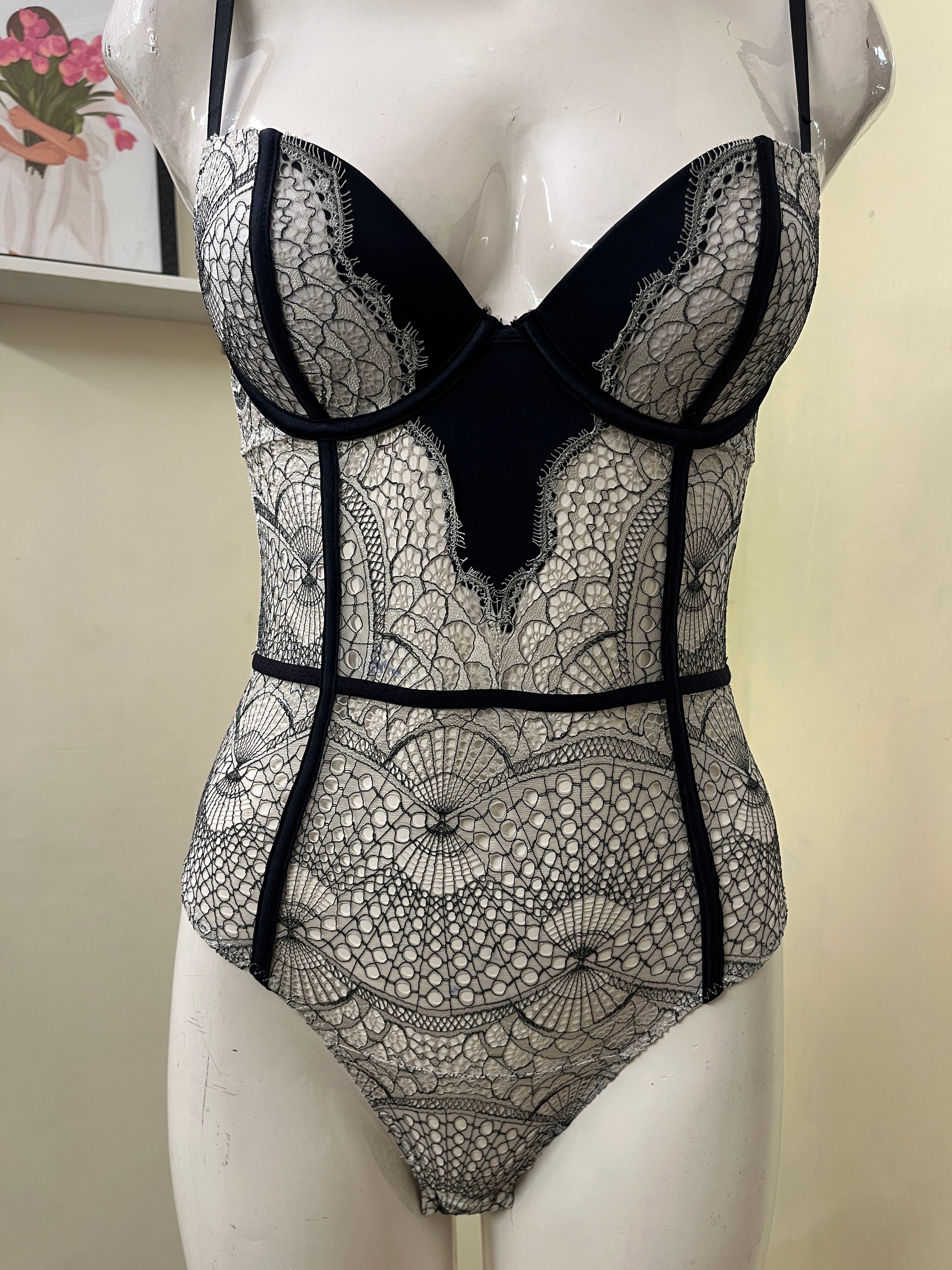 Transy bodysuit