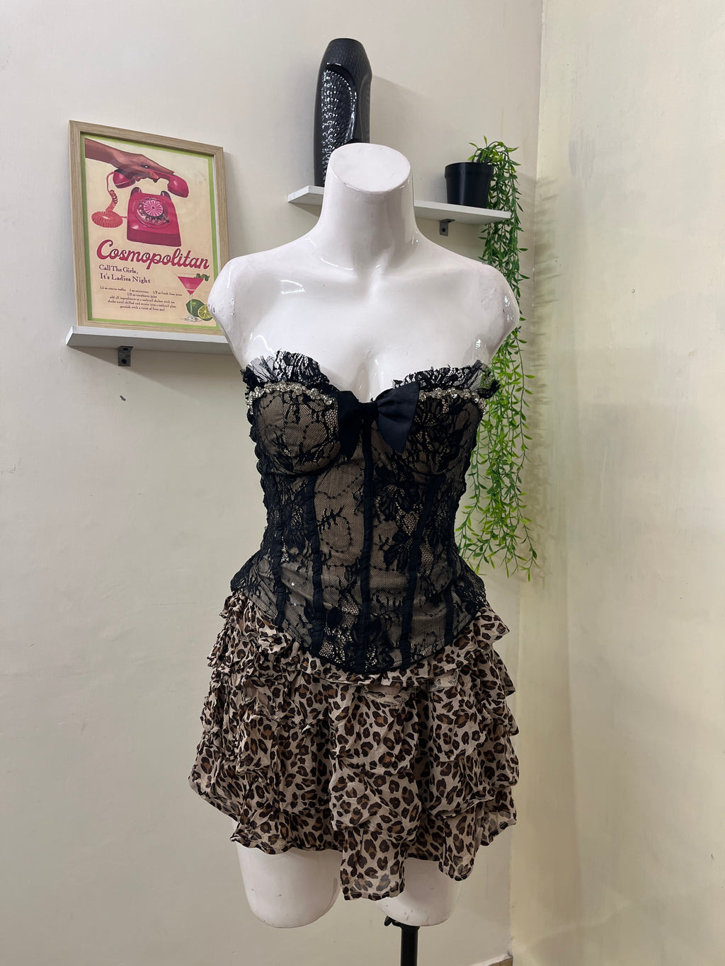 Strapless lace corset bustier