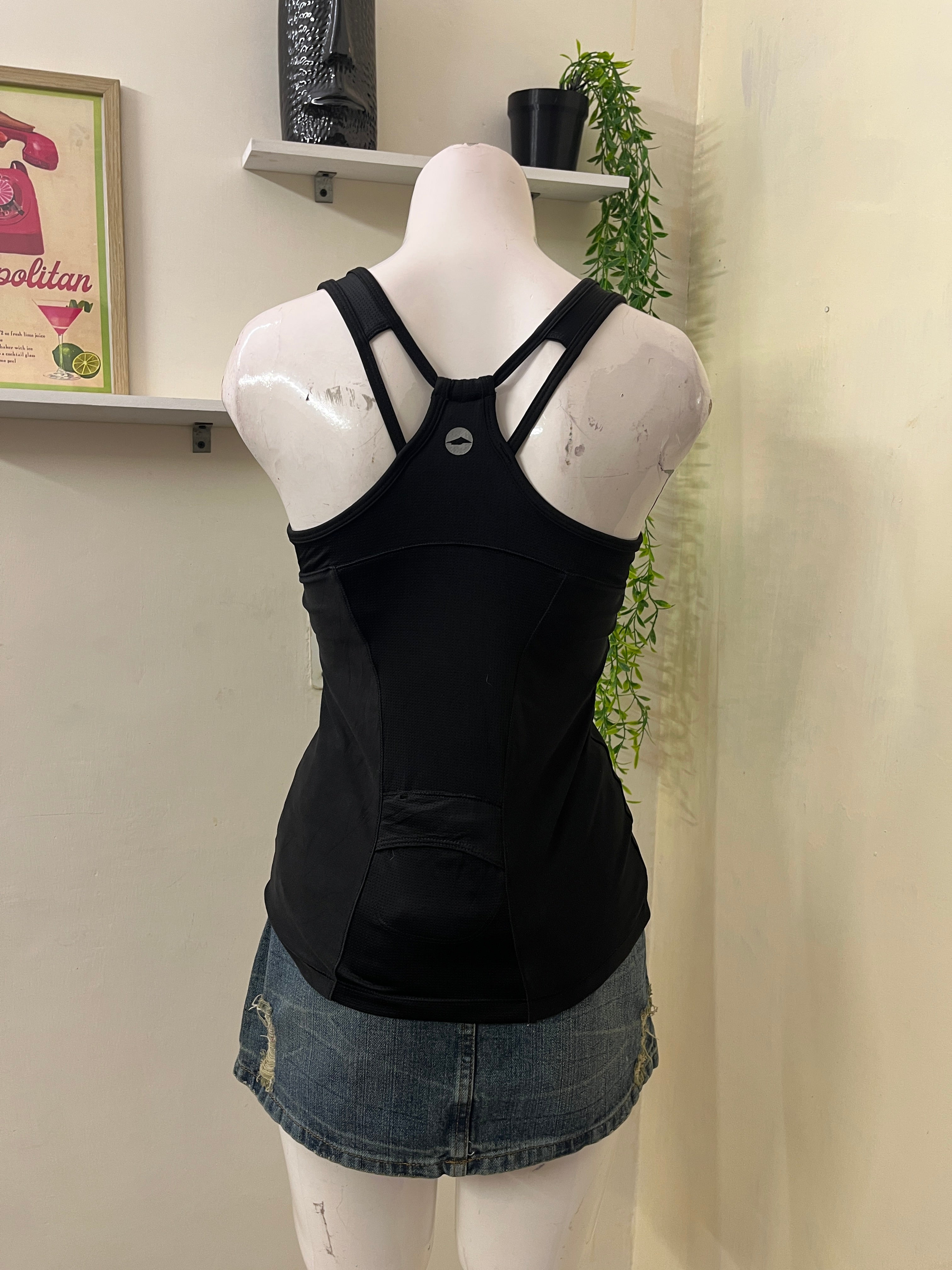 Sports vest