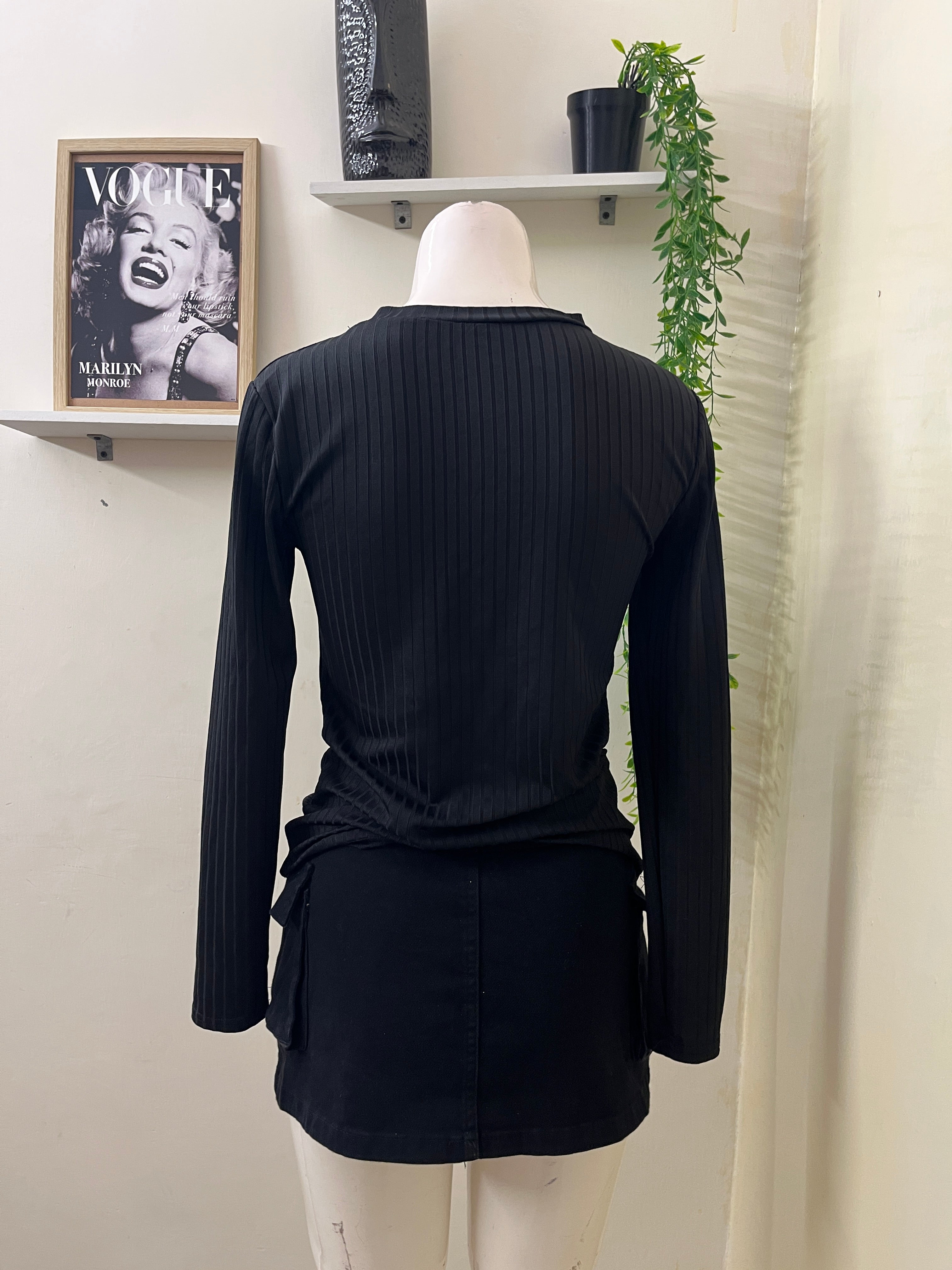 Full sleeves top
