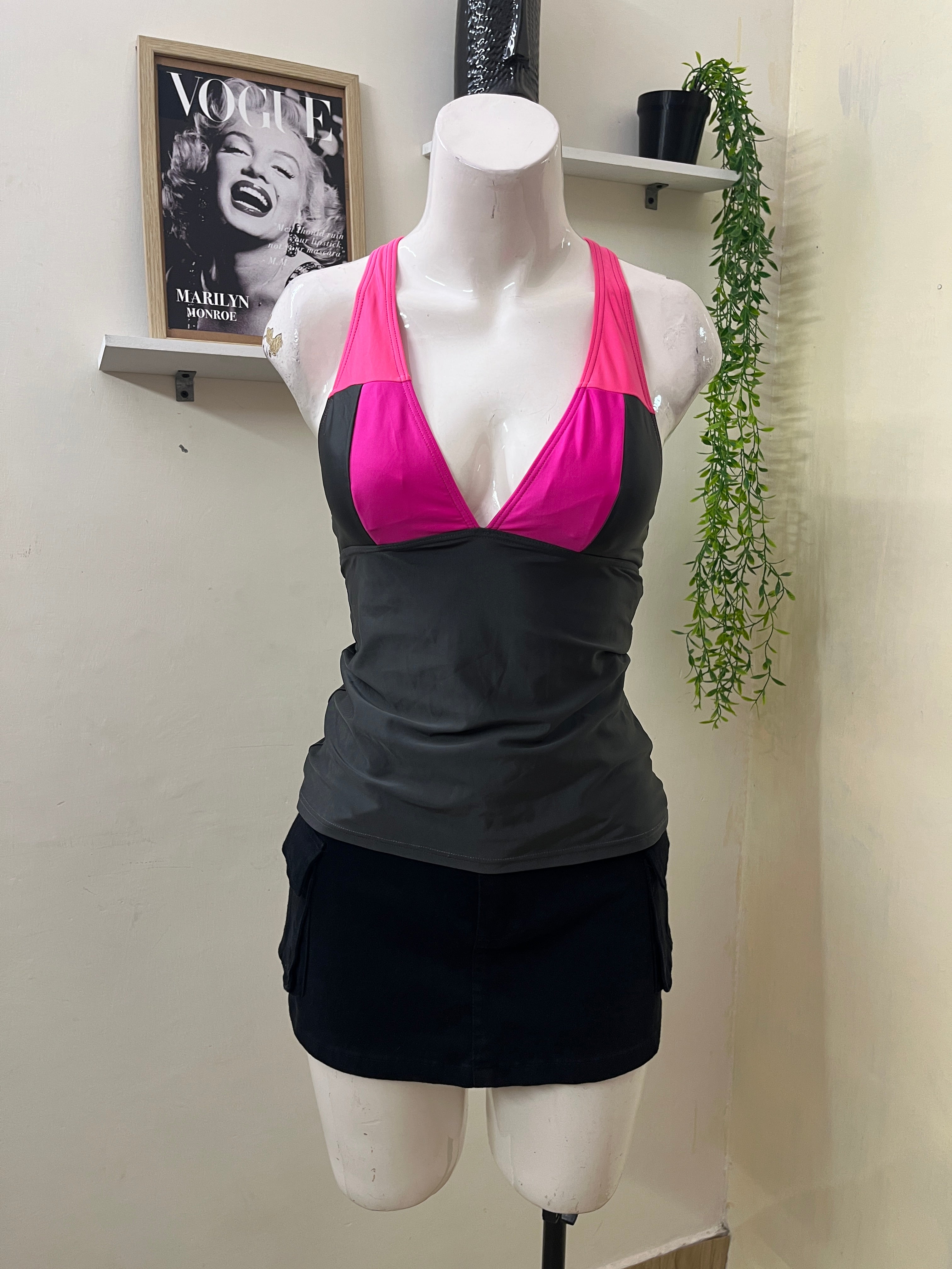 Sports padded top