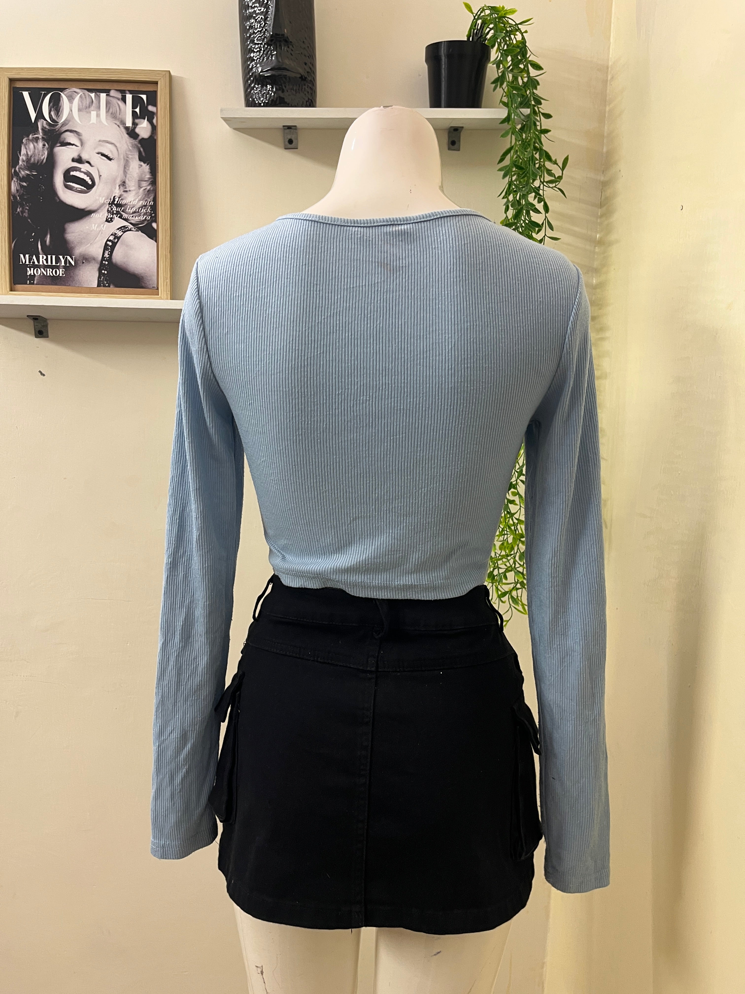 Ribbed full sleeves top