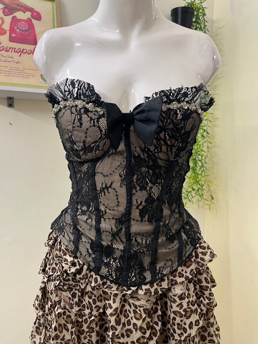 Strapless lace corset bustier