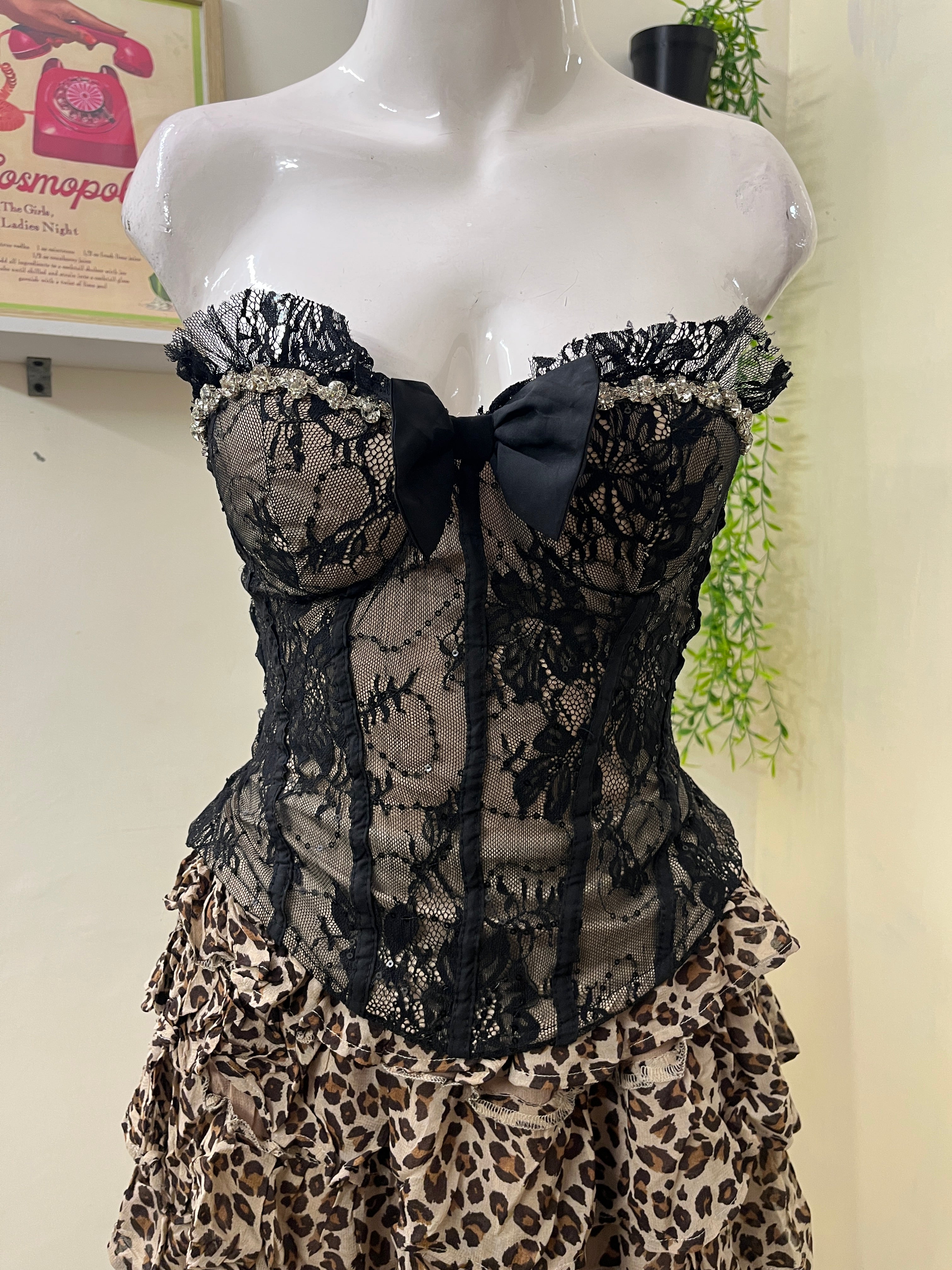 Strapless lace corset bustier