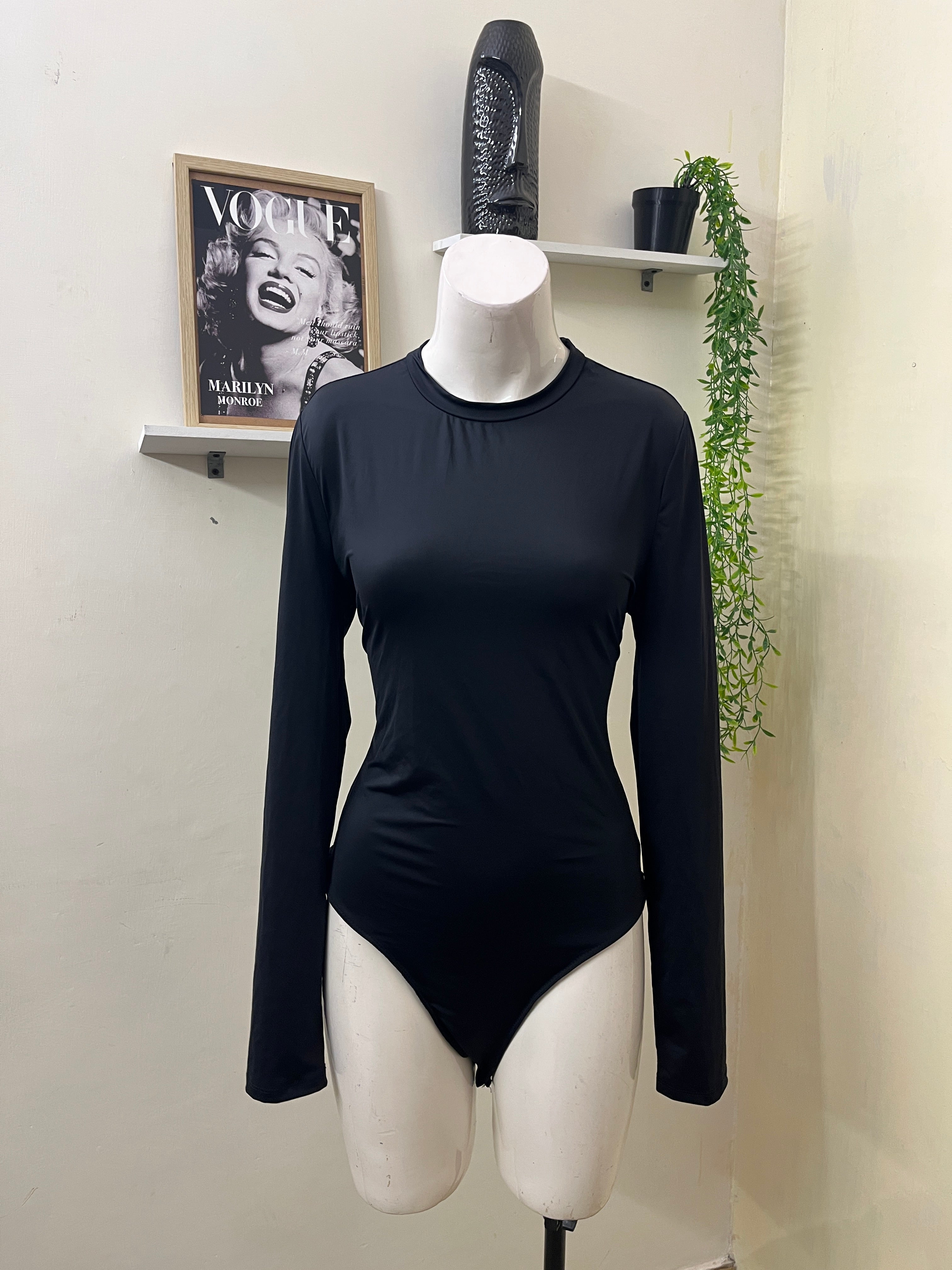 Plain bodysuit