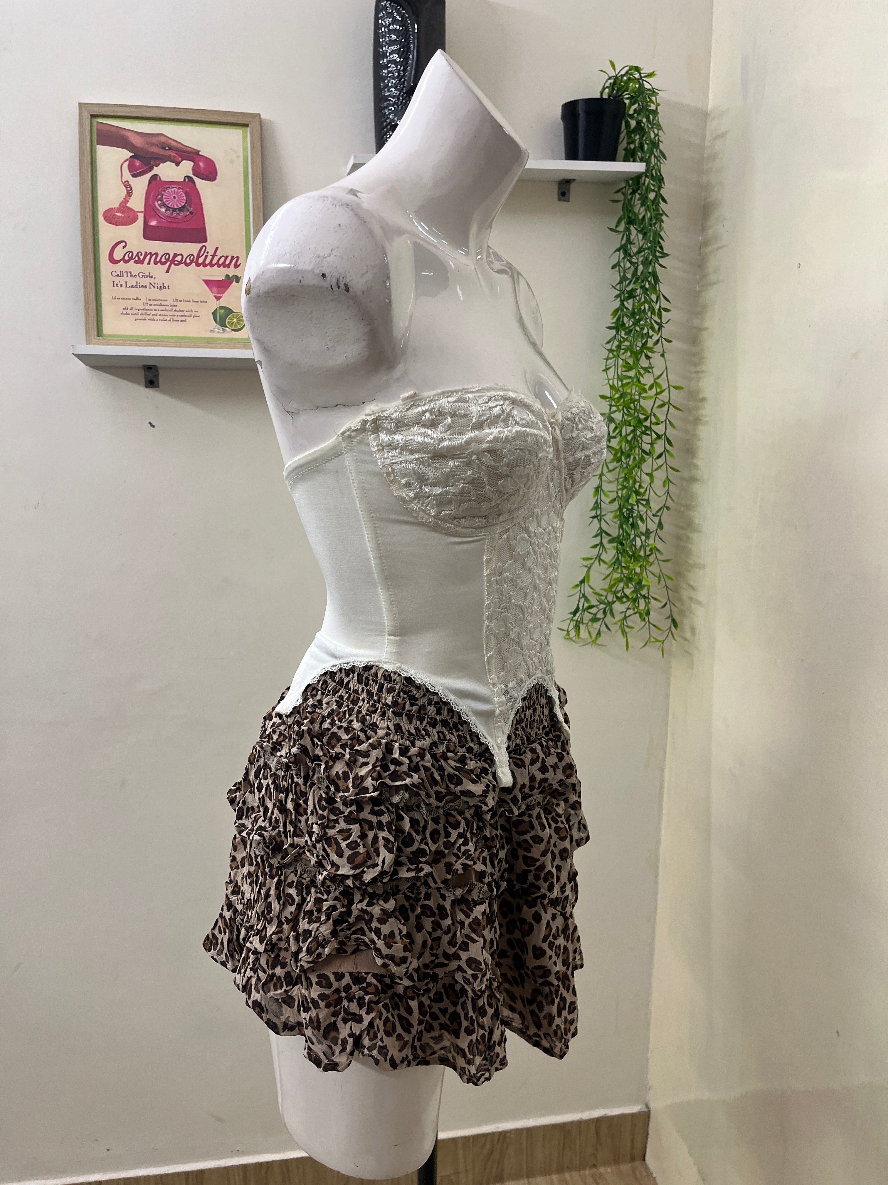 Lace strapless corset