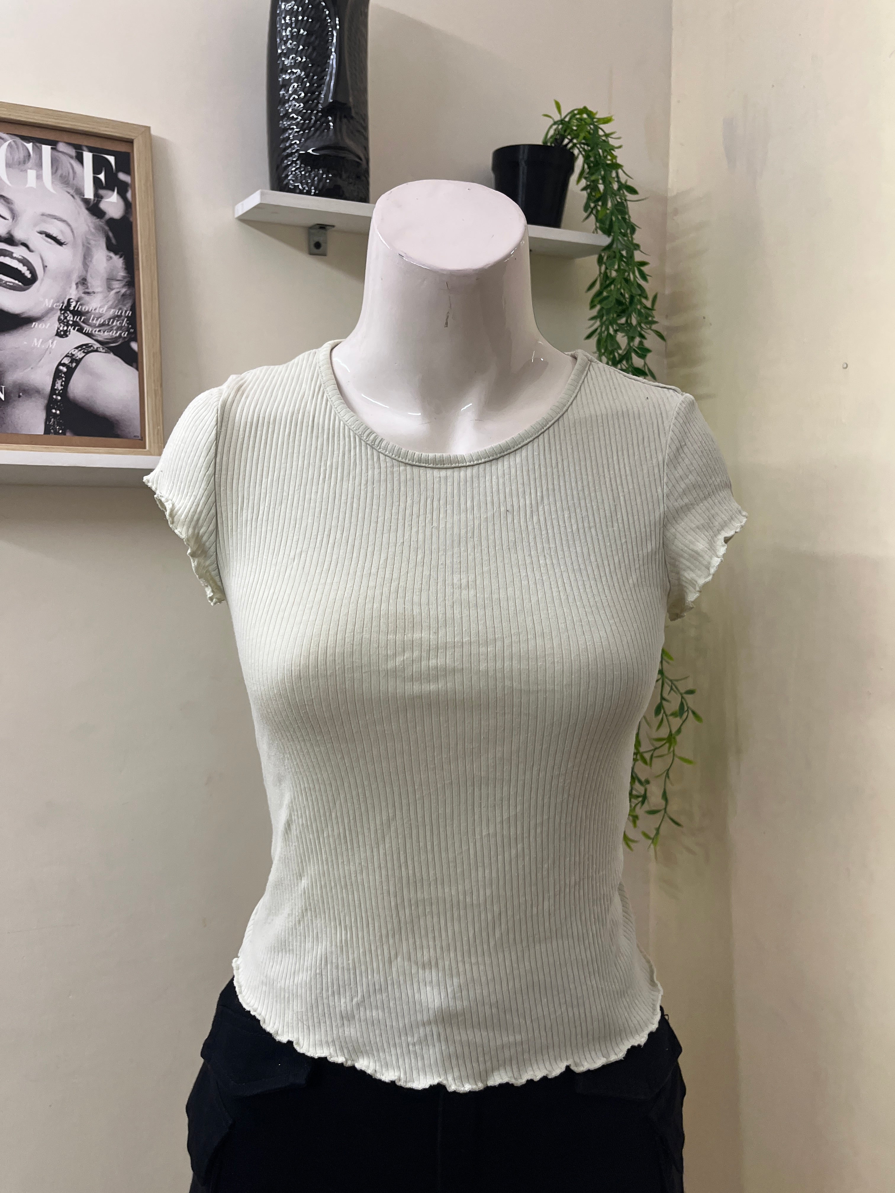Ribbed plain top
