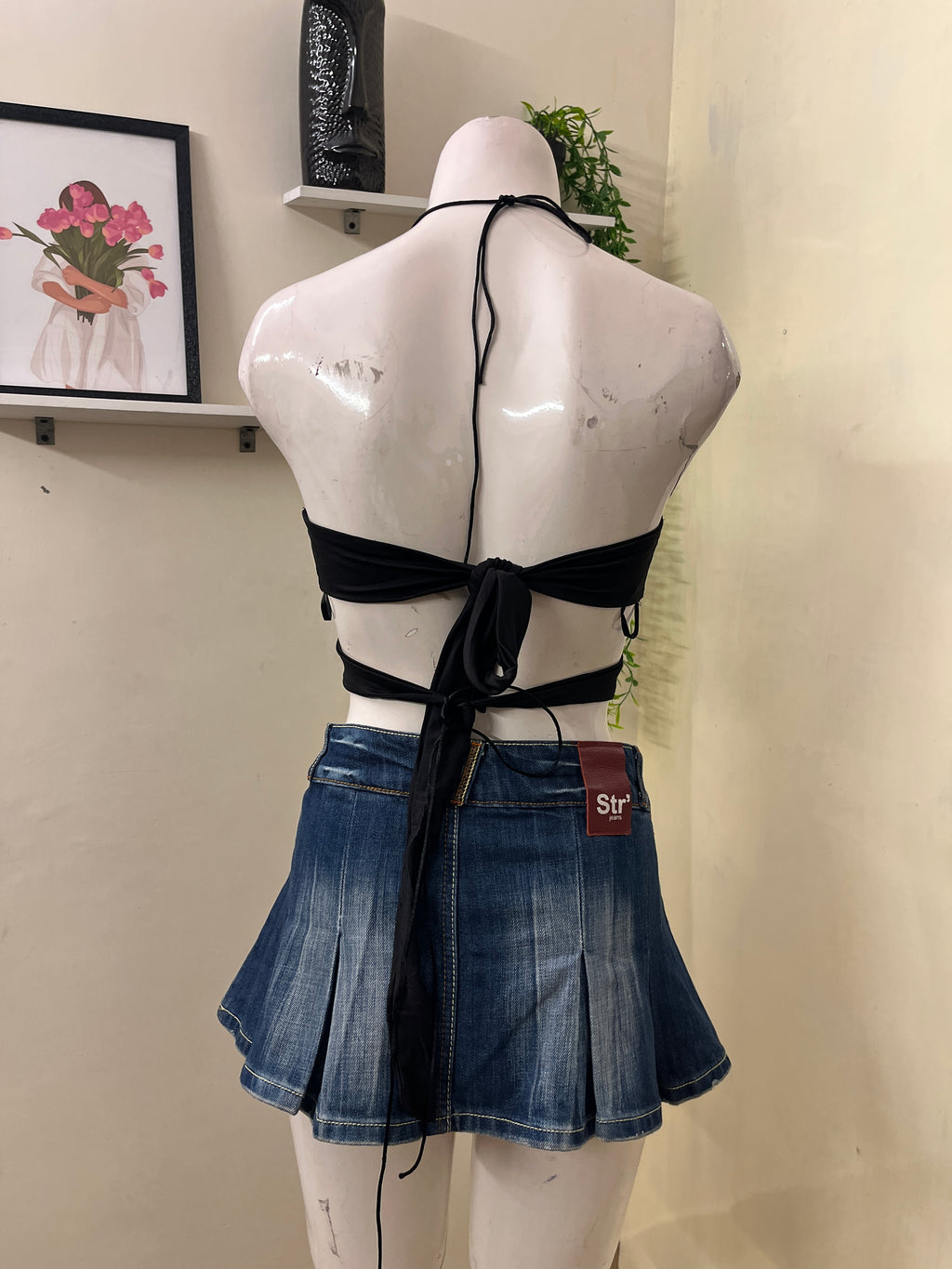 Wrap crop top with a center keyhole cutout