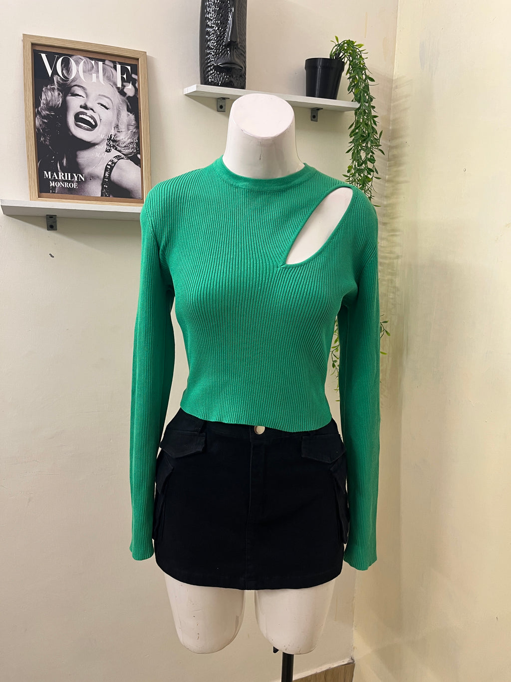 Ribbed full sleeves top