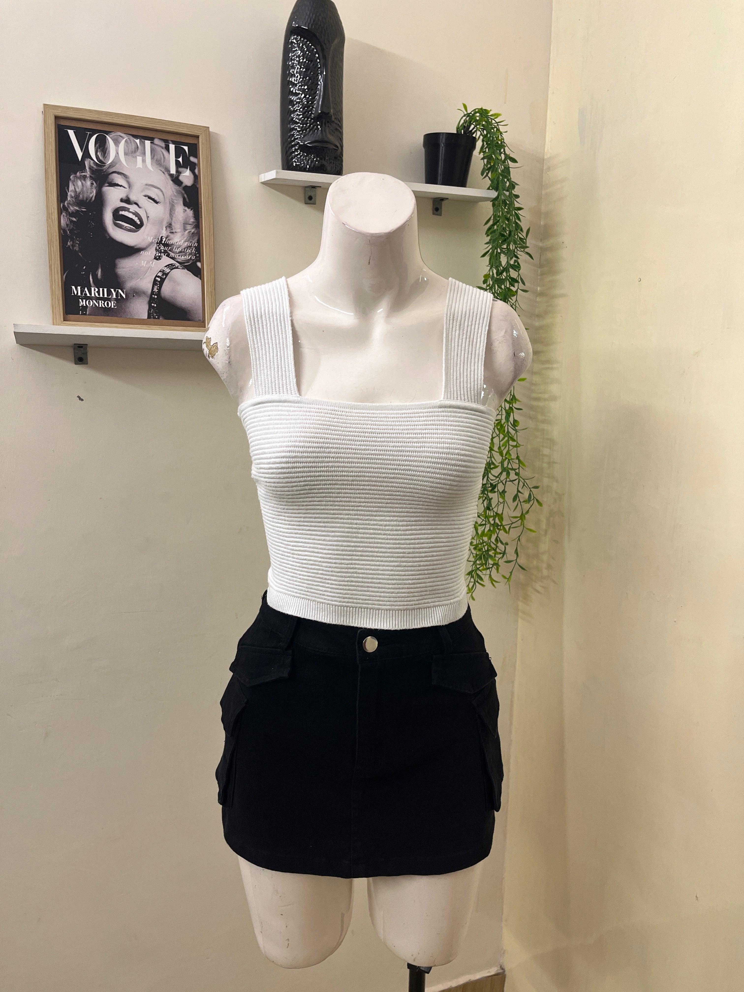 Hollister Ribbed top