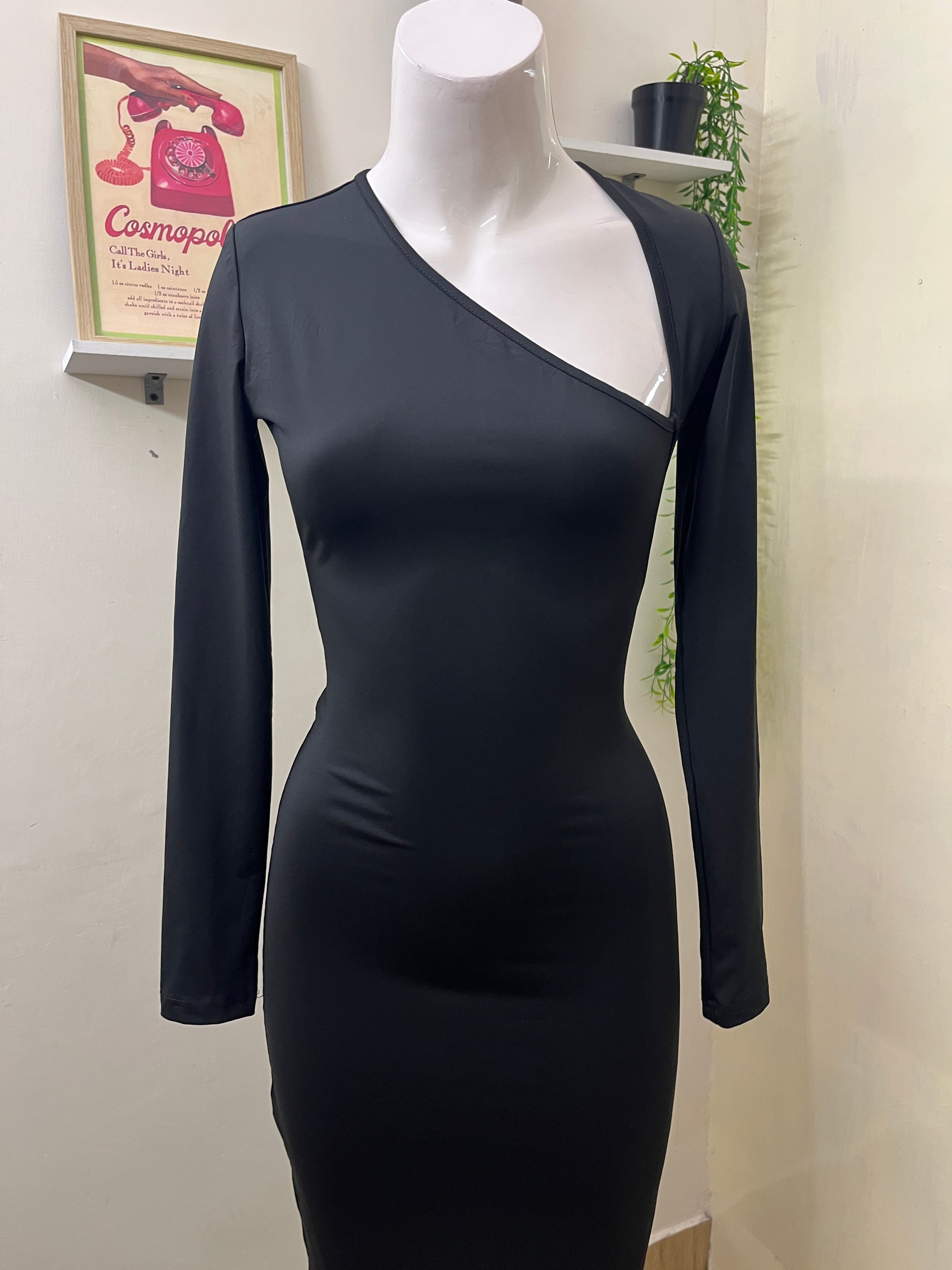 black asymmetrical bodycon dress
