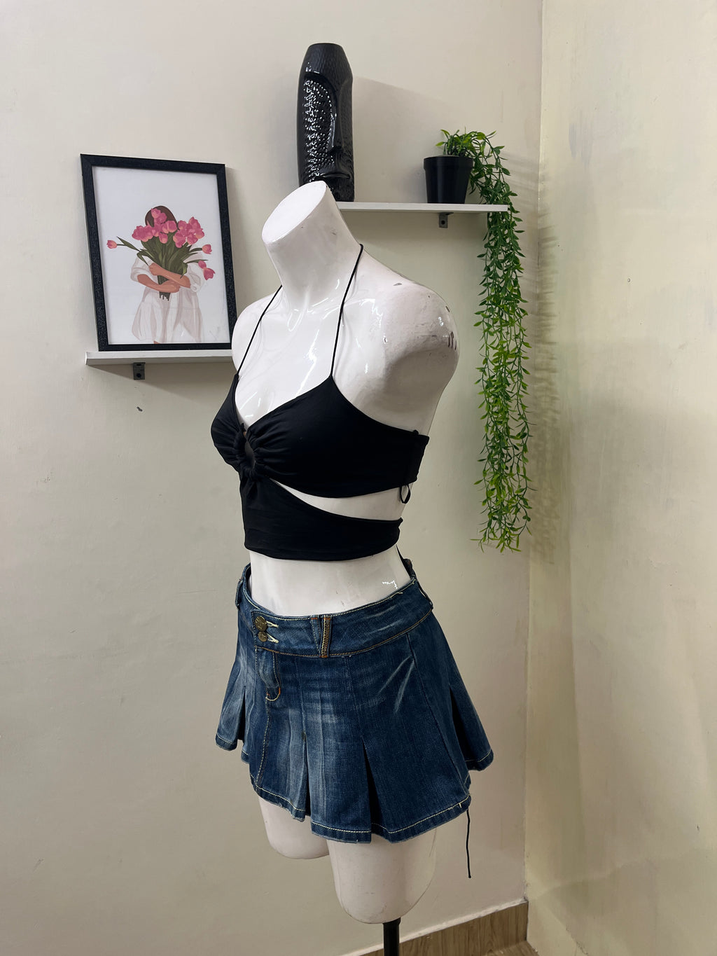 Wrap crop top with a center keyhole cutout