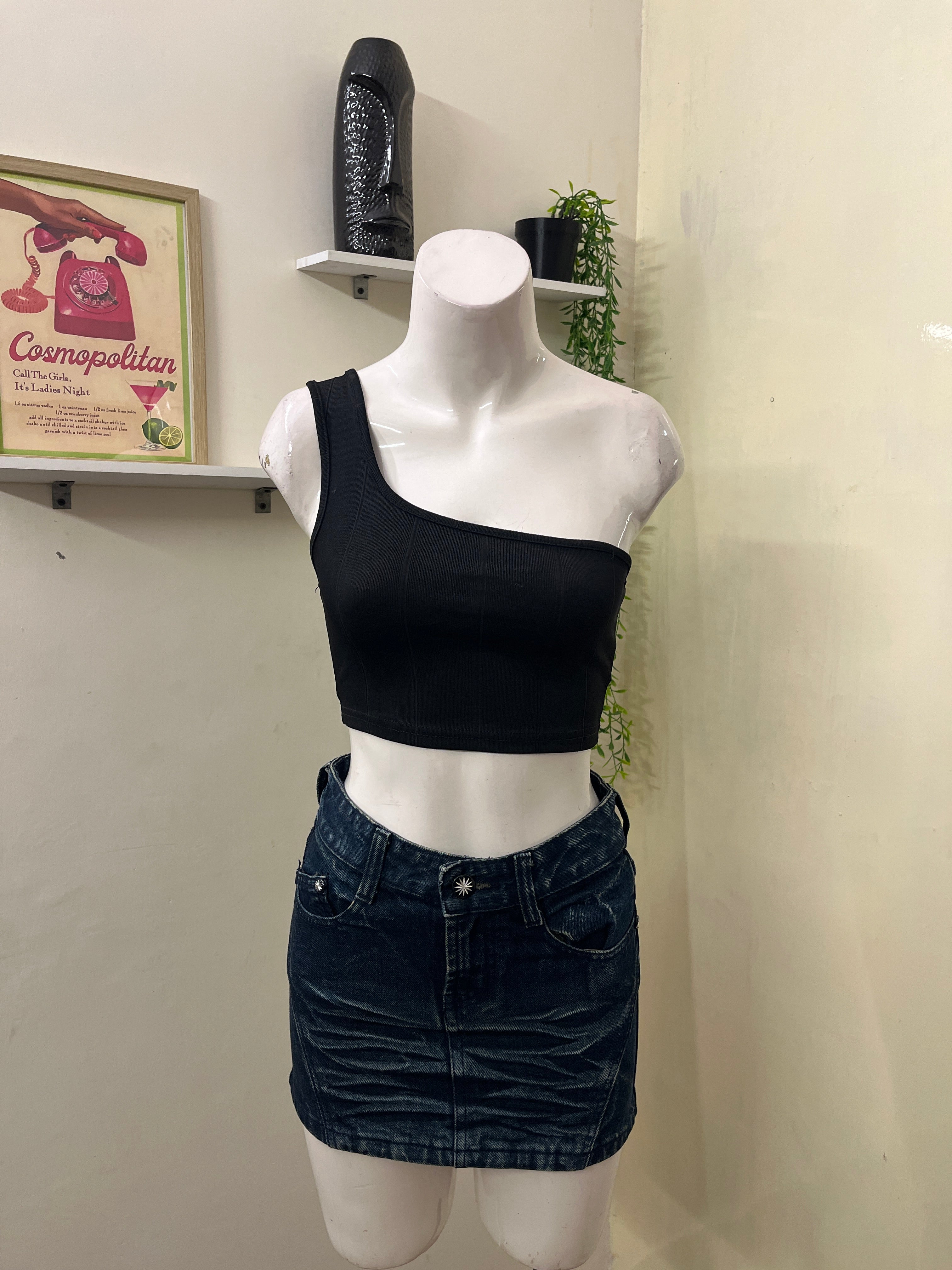 One shoulder top